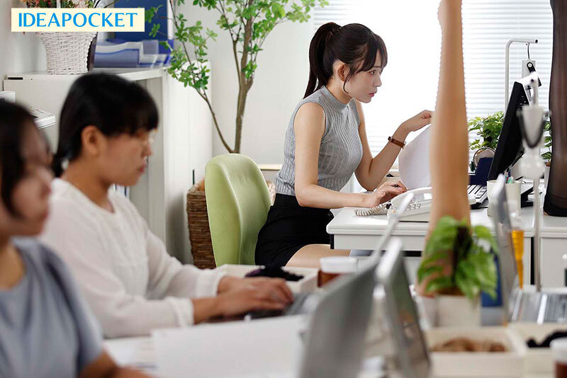 Tôi yêu chúng đến nỗi bị cương cứng và không thể tập trung, vì vậy đồng nghiệp cấp cao
